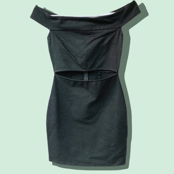 🖤 CUTOUT BLACK MINI DRESS - Picture 2 of 6